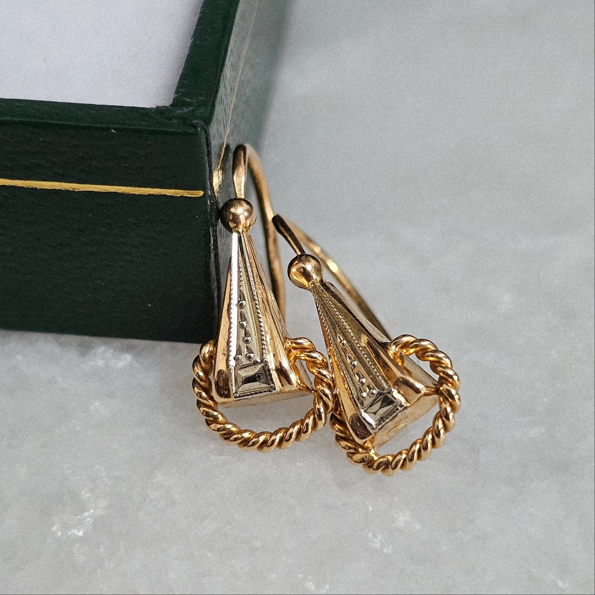Boucles d'oreilles anciennes Art Déco en or 18 carats